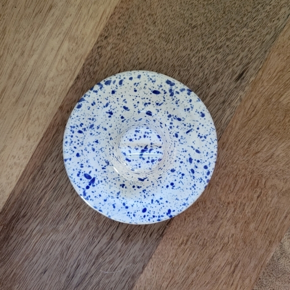 Vintage Blue and White Speckled Pottery Lidded Mini Crock Container - Picture 7 of 10